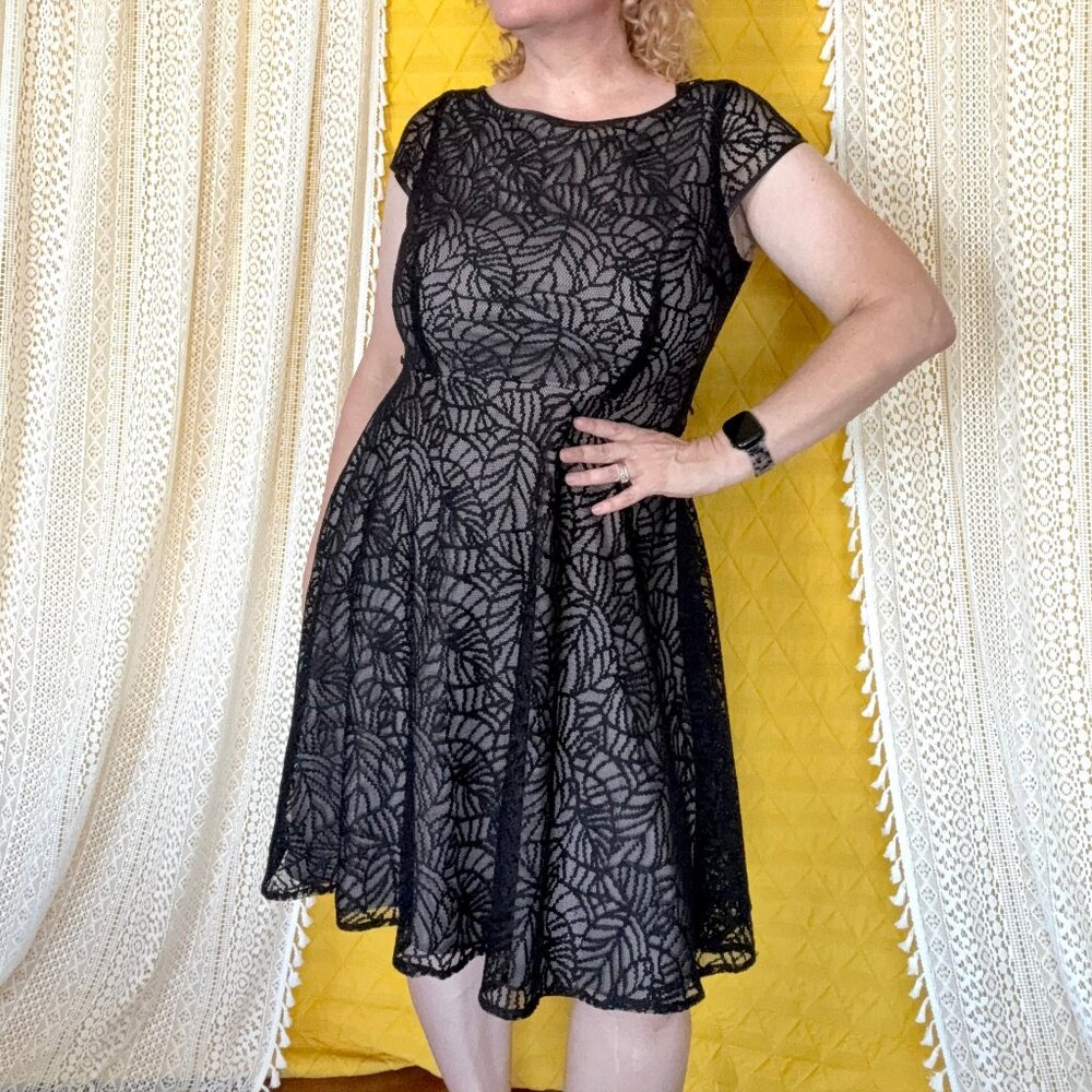 Black Label by Evan Picone Black Lace Over Nude Party Cocktail Dress - Size 14